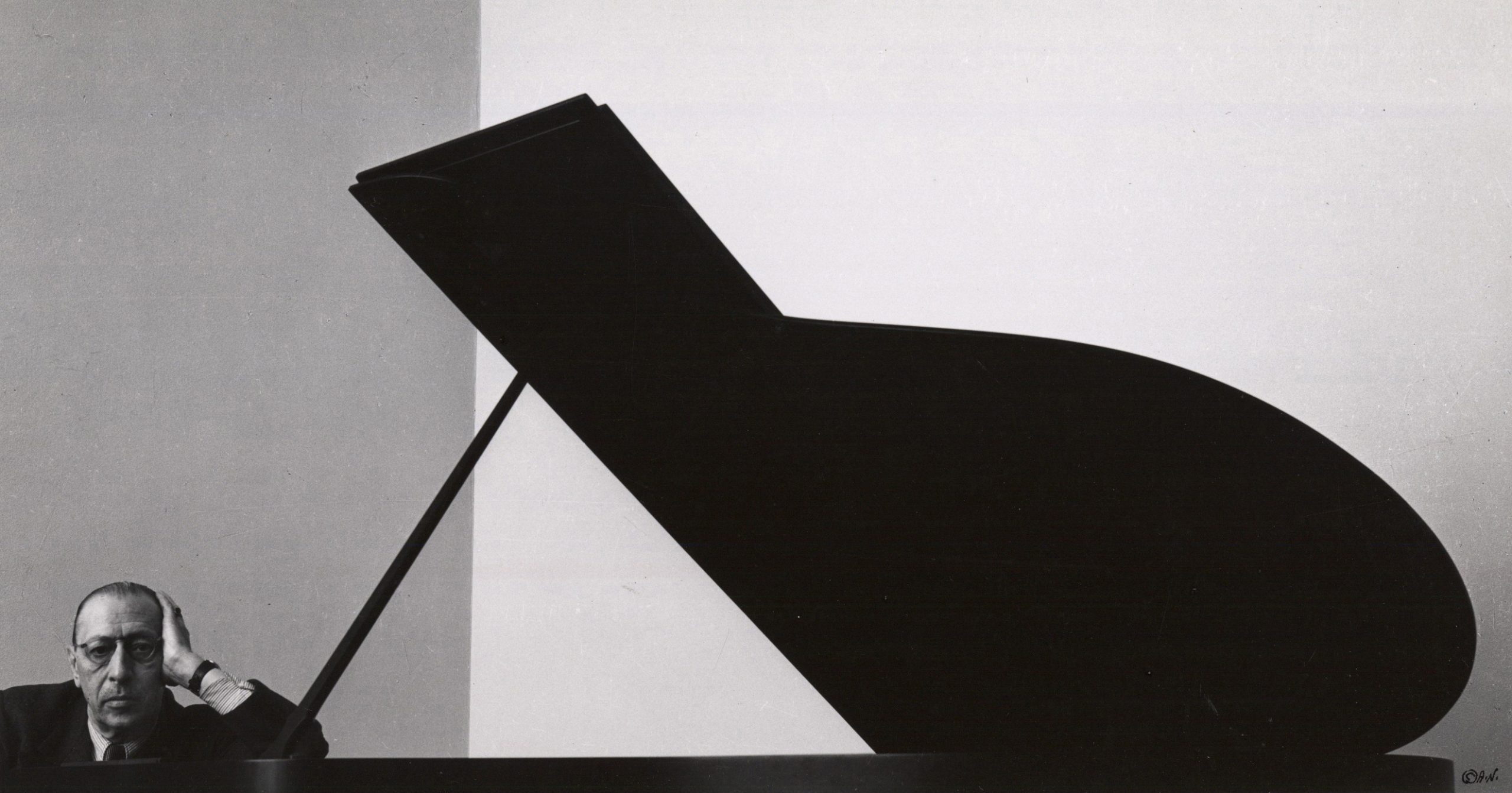 Igor Stravinsky, New York © 1946 Arnold Newman / Getty Images